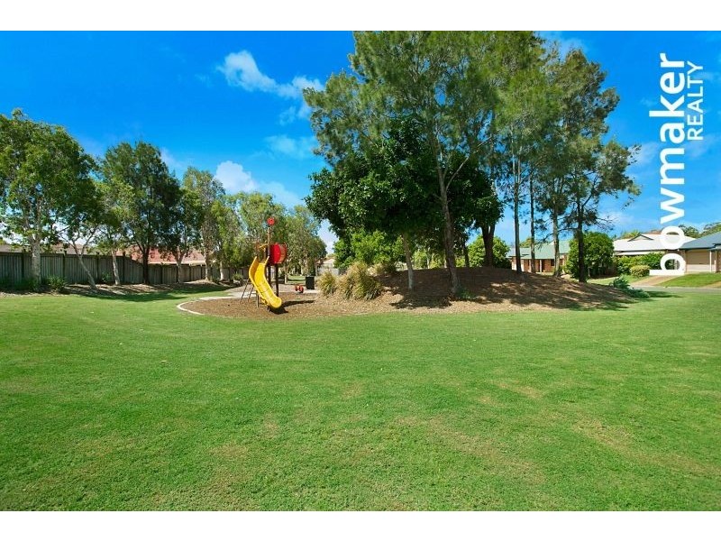 4 Whitfield Cres, North Lakes QLD 4509