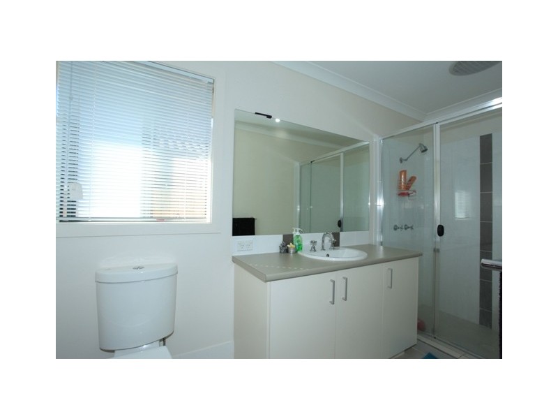 24 Shimao Crescent, North Lakes QLD 4509