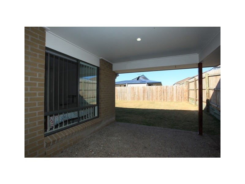 24 Shimao Crescent, North Lakes QLD 4509