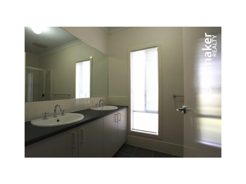 31 Shimao Crescent, North Lakes QLD 4509