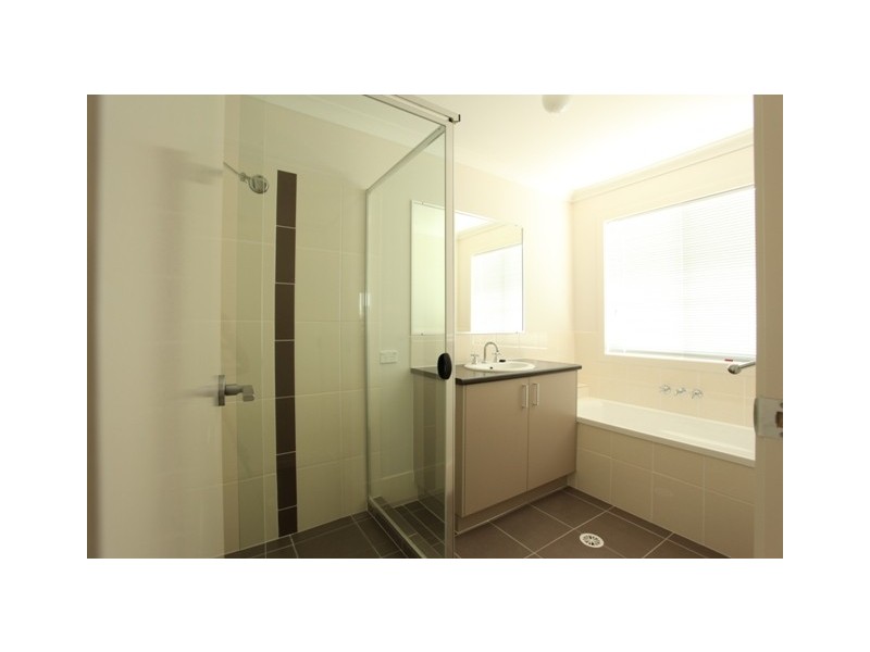 27 Dunes Crescent, North Lakes QLD 4509