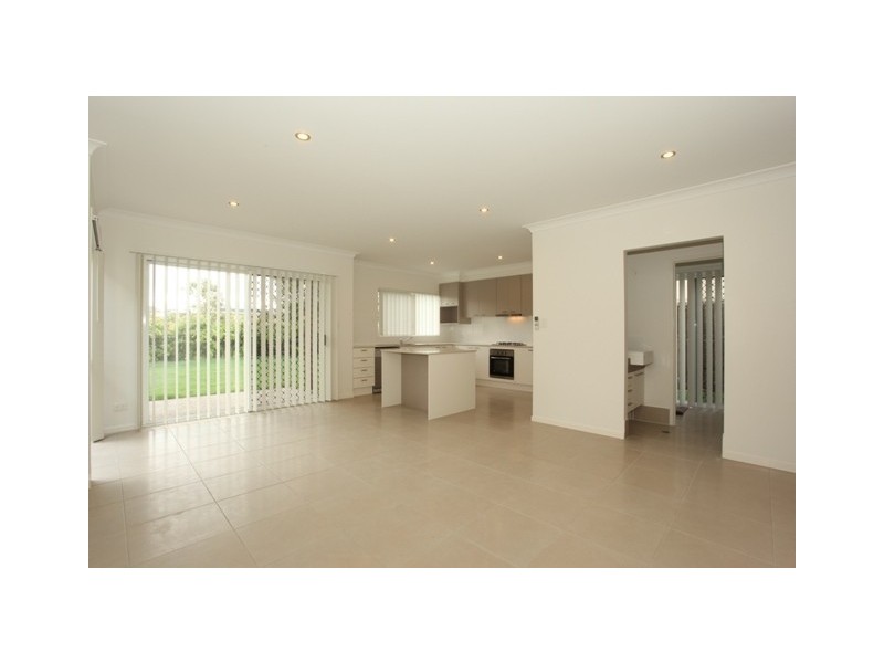 4 Kowari Crescent, North Lakes QLD 4509