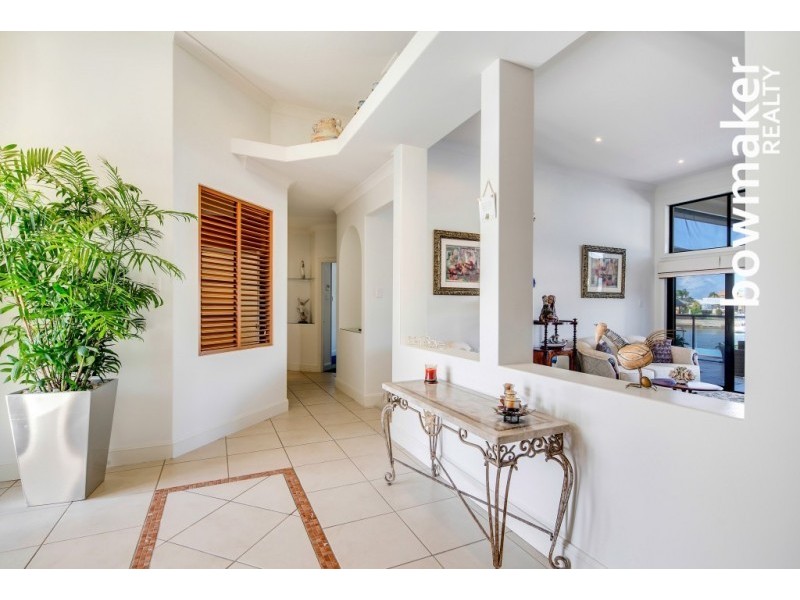 6 Thistle Court, Newport QLD 4020
