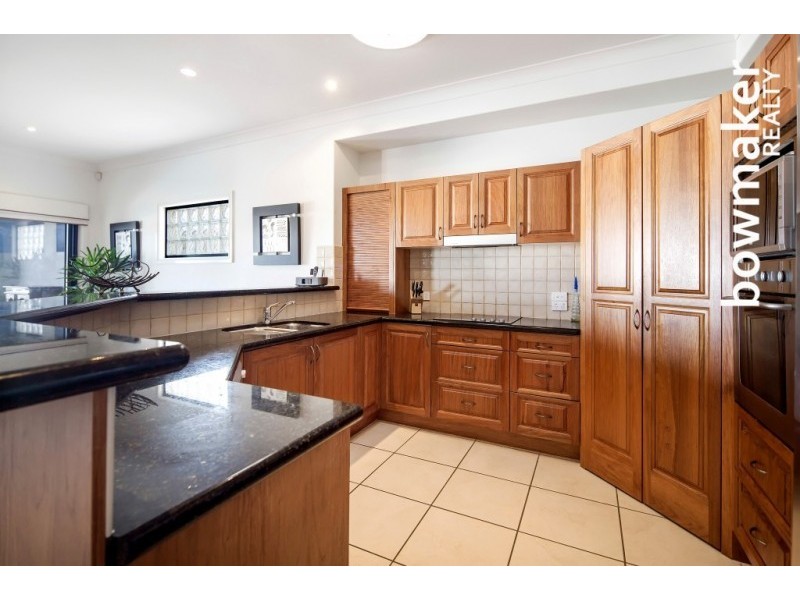 6 Thistle Court, Newport QLD 4020