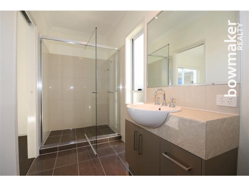 16 Astley Parade, North Lakes QLD 4509