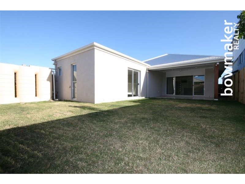 16 Astley Parade, North Lakes QLD 4509