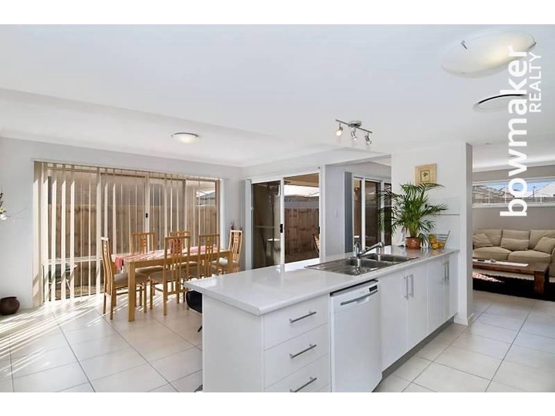 18 Astley Parade, North Lakes QLD 4509