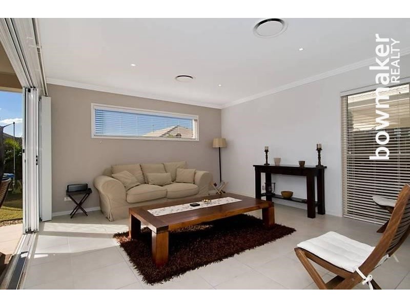 18 Astley Parade, North Lakes QLD 4509