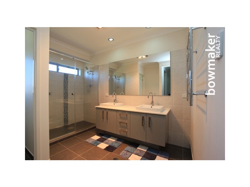 2 Yarrow Circuit, Griffin QLD 4503