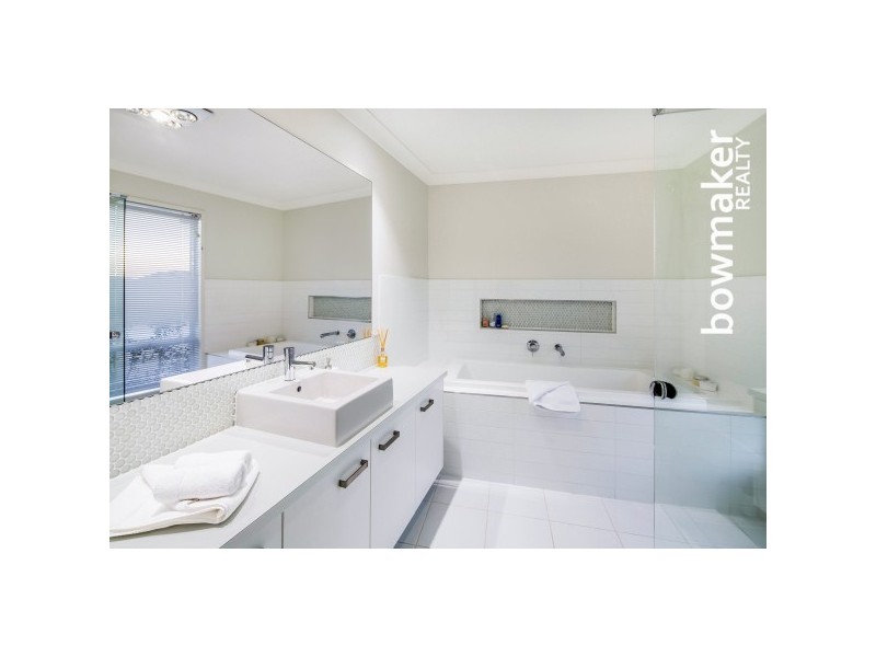 18 Forrestal Circuit, North Lakes QLD 4509