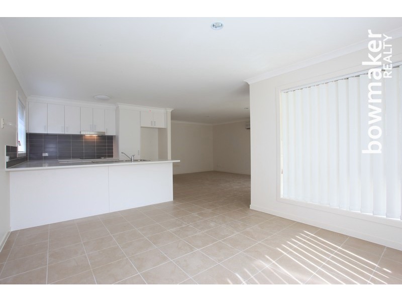 16 Moonie Crescent, North Lakes QLD 4509
