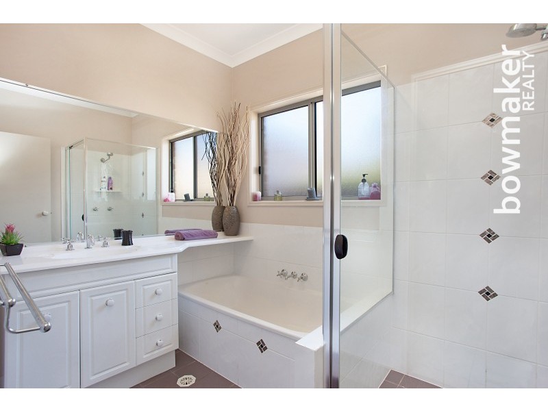 16 Cottonwood Circuit, North Lakes QLD 4509