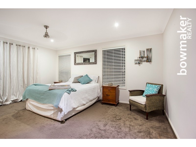 7-9 Barr Place, Ningi QLD 4511