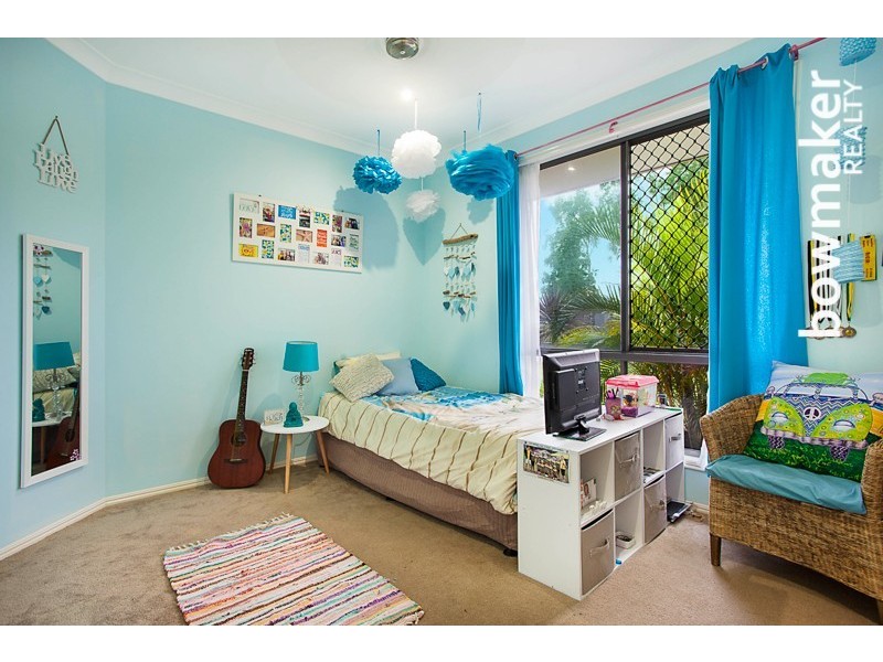 7-9 Barr Place, Ningi QLD 4511