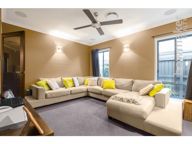 1 Kakadu Court, North Lakes QLD 4509