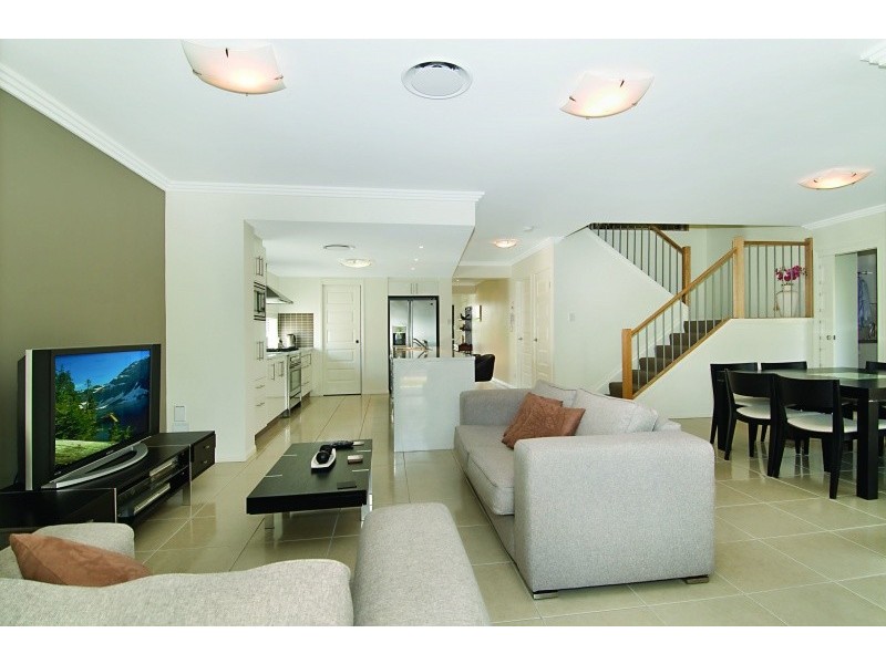 8 Els Court, North Lakes QLD 4509