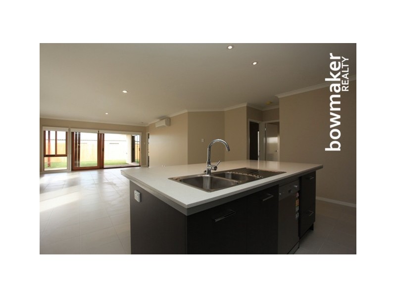 4 Wallarah Parade, North Lakes QLD 4509