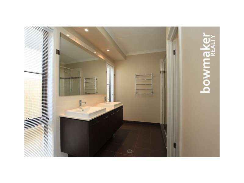 4 Wallarah Parade, North Lakes QLD 4509