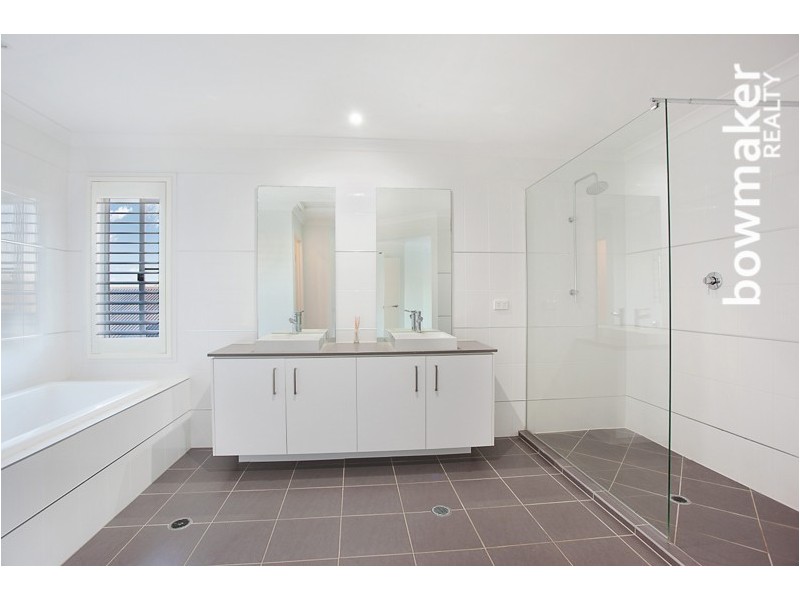 32 Augusta Parade, North Lakes QLD 4509