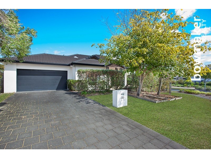 33 Dotterel Crescent, North Lakes QLD 4509