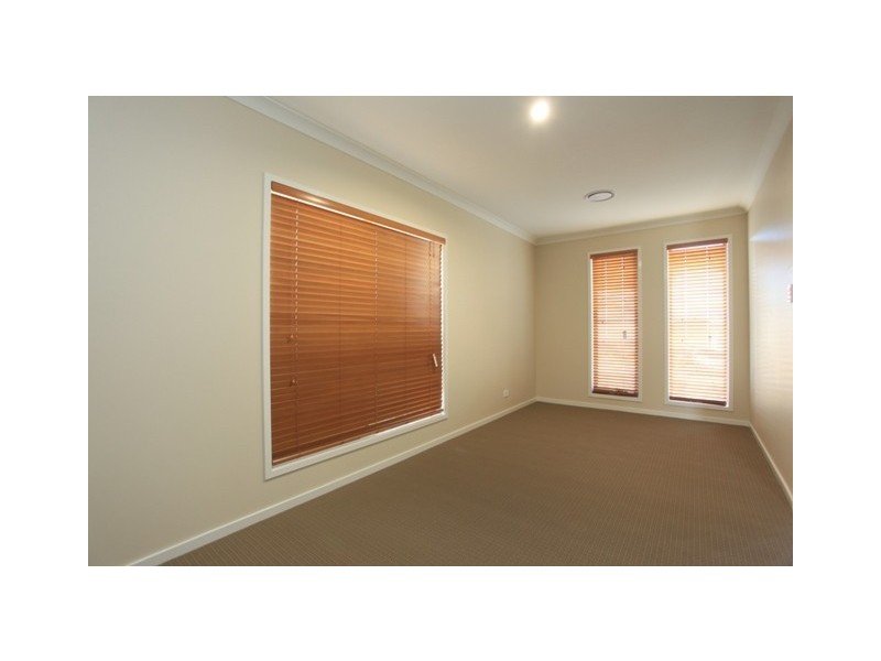 25 Lytham Circuit, North Lakes QLD 4509