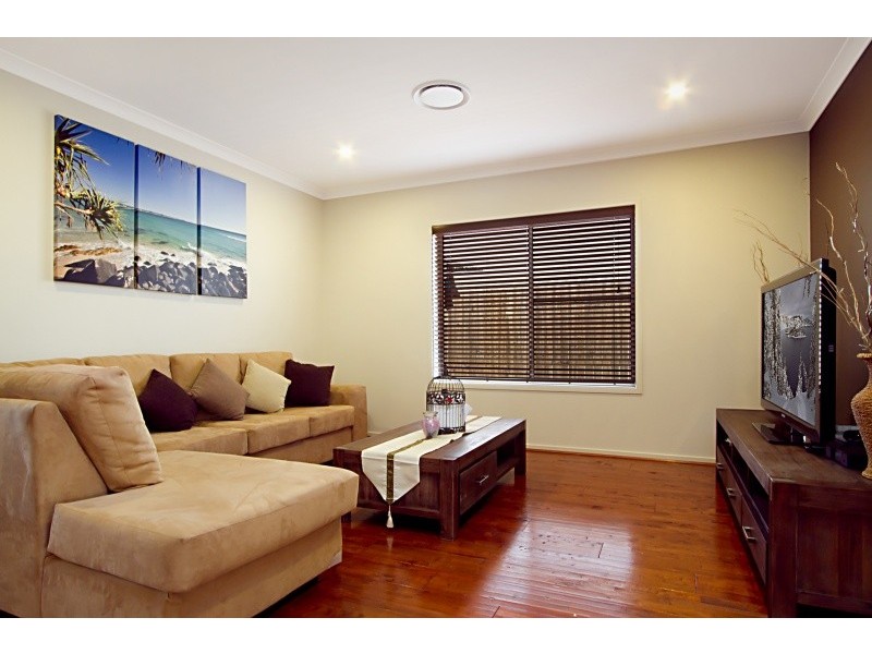 13 Severn Crescent, North Lakes QLD 4509