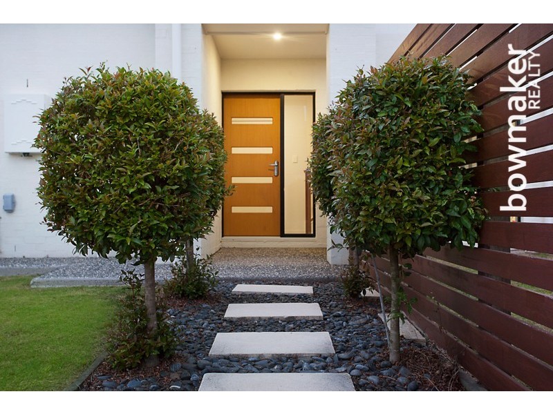 1 Riviera Cres, North Lakes QLD 4509