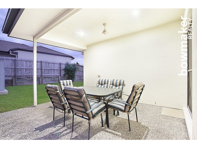 1 Riviera Cres, North Lakes QLD 4509