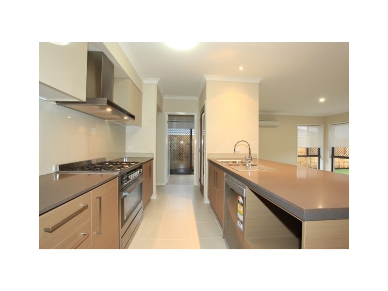 41 Chalk Circuit, North Lakes QLD 4509