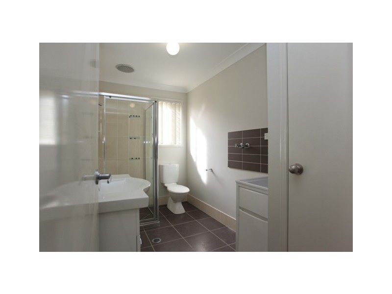 Unit B/25 Lagoon Road, Burpengary QLD 4505