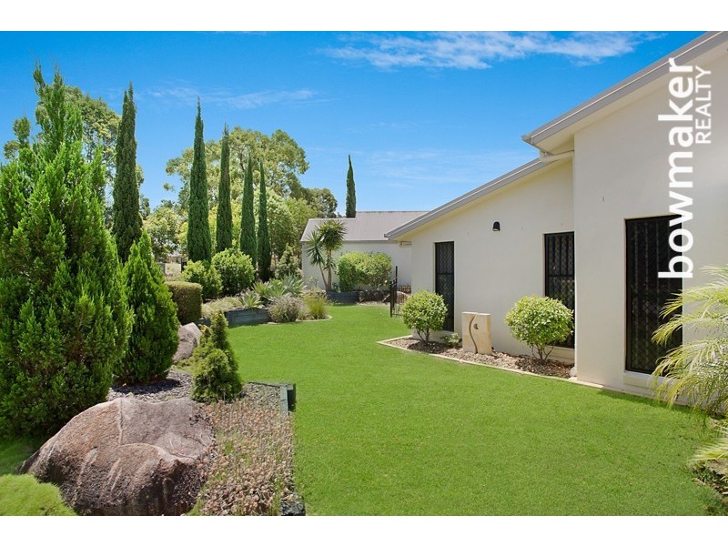 14 Pinnock Cresent, North Lakes QLD 4509