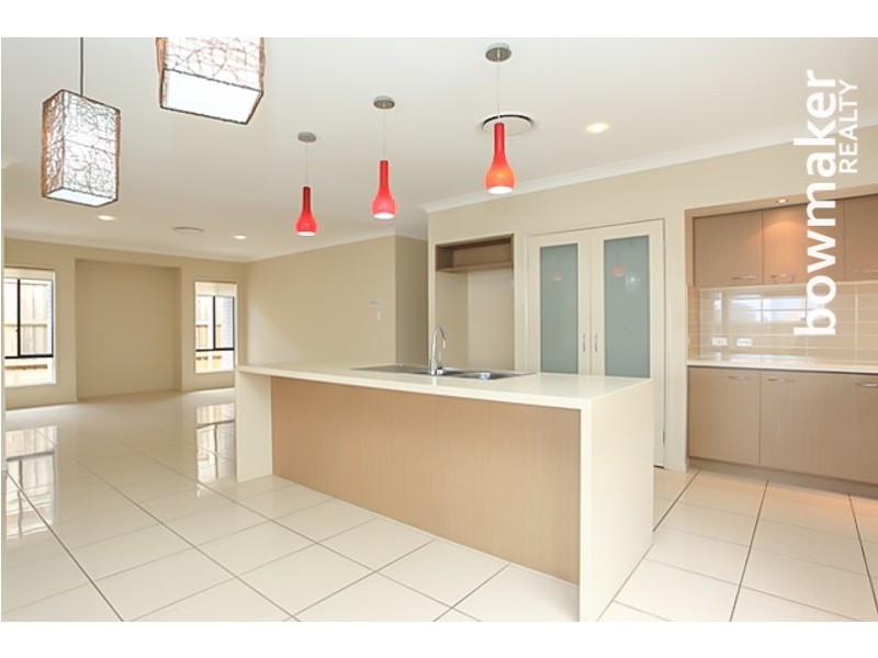130 Mackintosh Drive, North Lakes QLD 4509