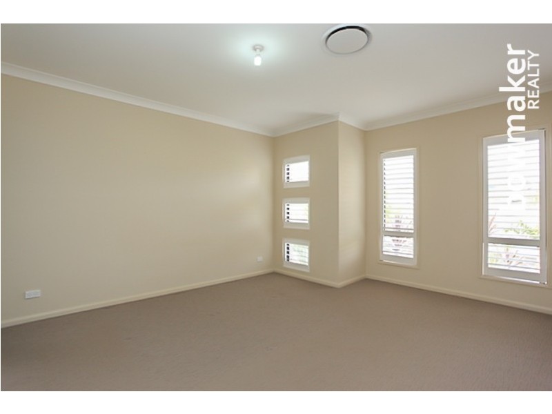 130 Mackintosh Drive, North Lakes QLD 4509
