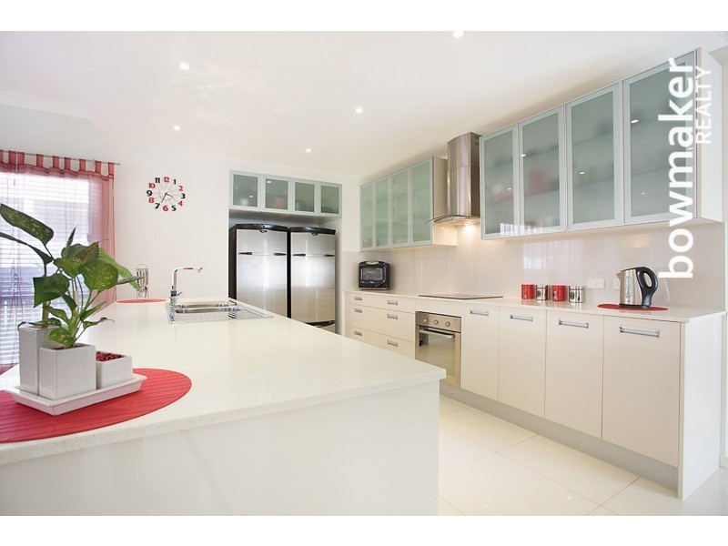 74 Nicklaus Parade, North Lakes QLD 4509