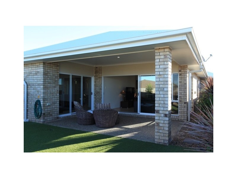 11 Chrysler Parade, North Lakes QLD 4509