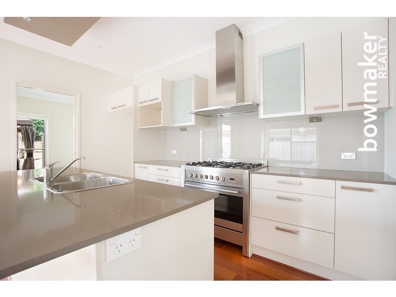 15 Kowari Crescent, North Lakes QLD 4509