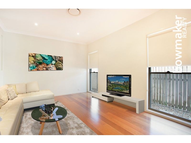 15 Kowari Crescent, North Lakes QLD 4509