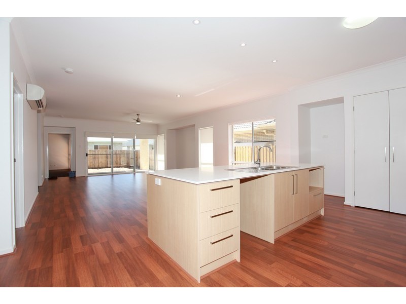 8 Lanagan Circuit, North Lakes QLD 4509