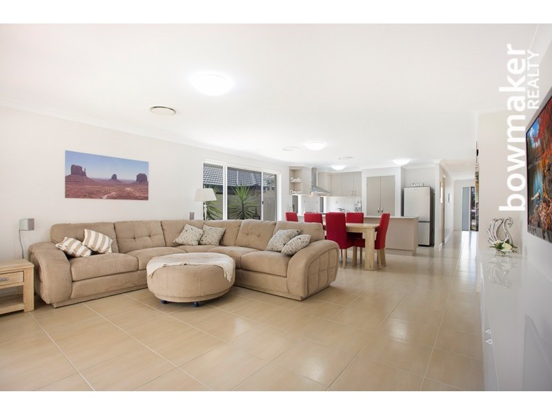 54 Mackintosh Drive, North Lakes QLD 4509
