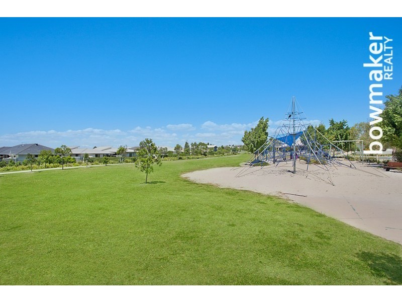 54 Mackintosh Drive, North Lakes QLD 4509