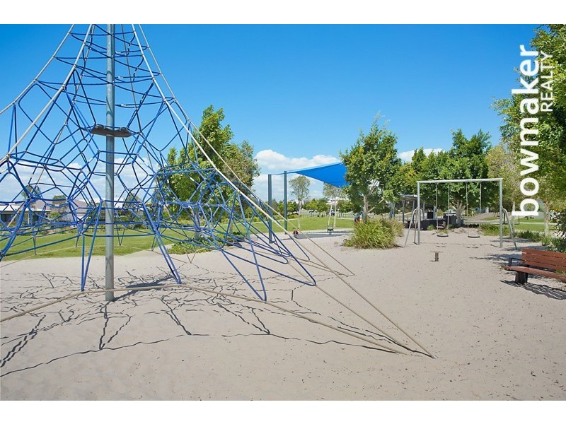 54 Mackintosh Drive, North Lakes QLD 4509