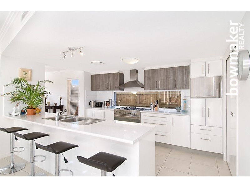 18 Astley Parade, North Lakes QLD 4509