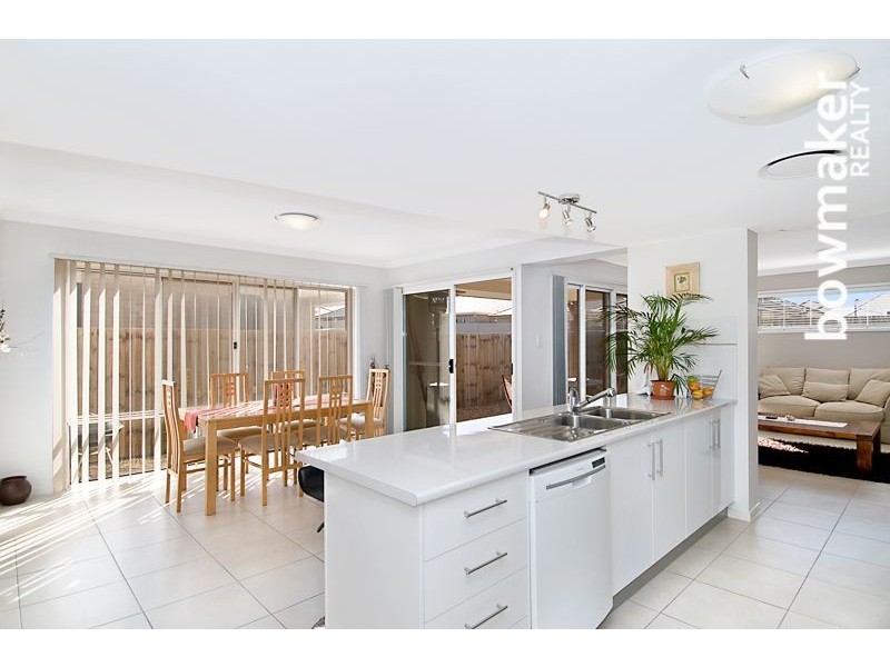 18 Astley Parade, North Lakes QLD 4509