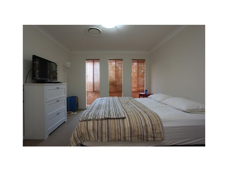 90 Mackintosh Drive, North Lakes QLD 4509