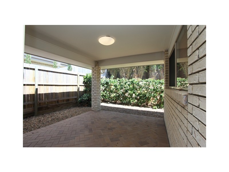 90 Mackintosh Drive, North Lakes QLD 4509