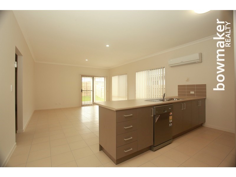 76 Nicklaus Parade, North Lakes QLD 4509
