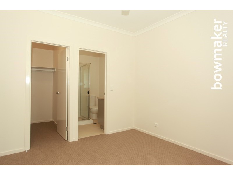 76 Nicklaus Parade, North Lakes QLD 4509