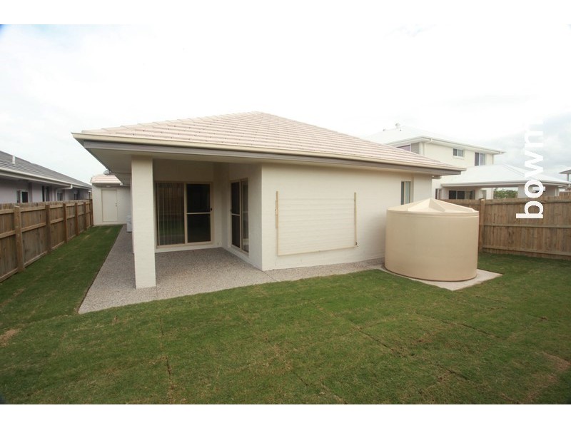 76 Nicklaus Parade, North Lakes QLD 4509
