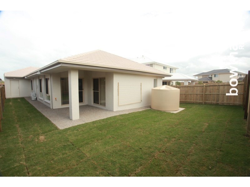 76 Nicklaus Parade, North Lakes QLD 4509