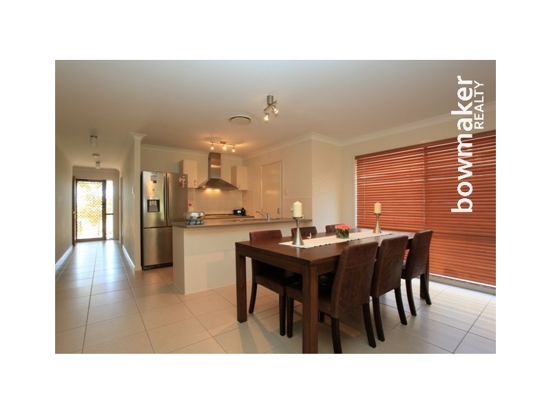 90 Mackintosh Drive, North Lakes QLD 4509